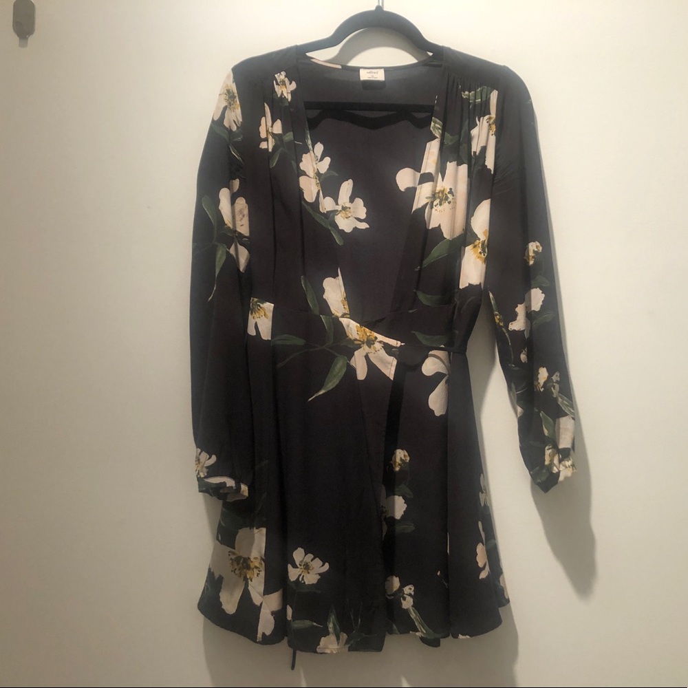 NWT Aritzia Wilfred wrap dress 100% silk